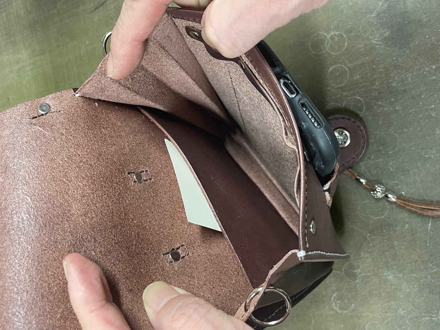 スルッと付ける腰バッグ「ベルトフックバッグ」