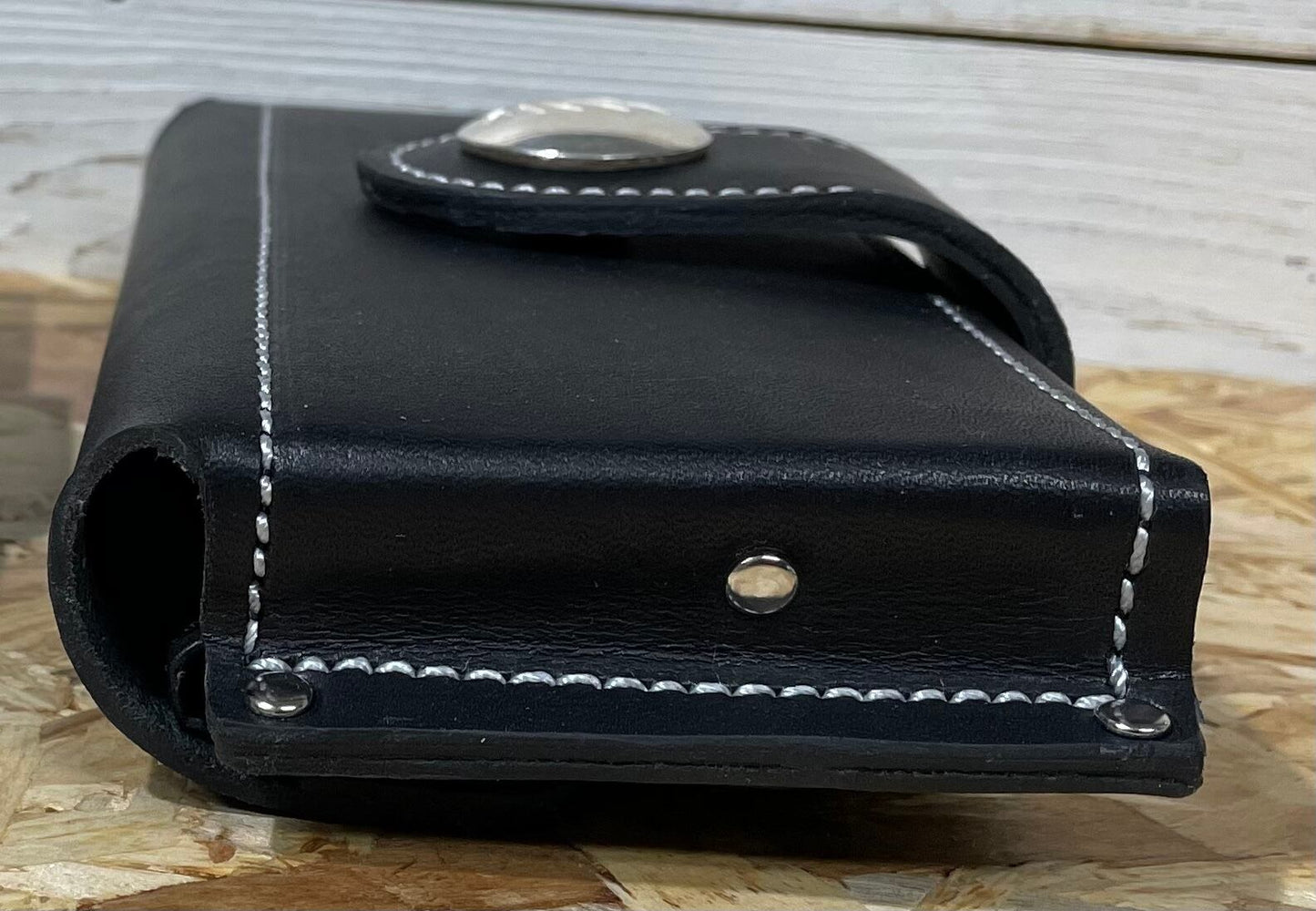 ベルト装着型スマートフォンウォレット「ATTACH」